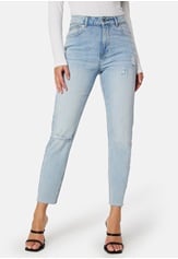 lori-slim-jeans-light-denim