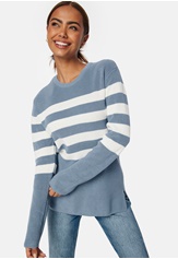 lone-knitted-sweater-blue-striped
