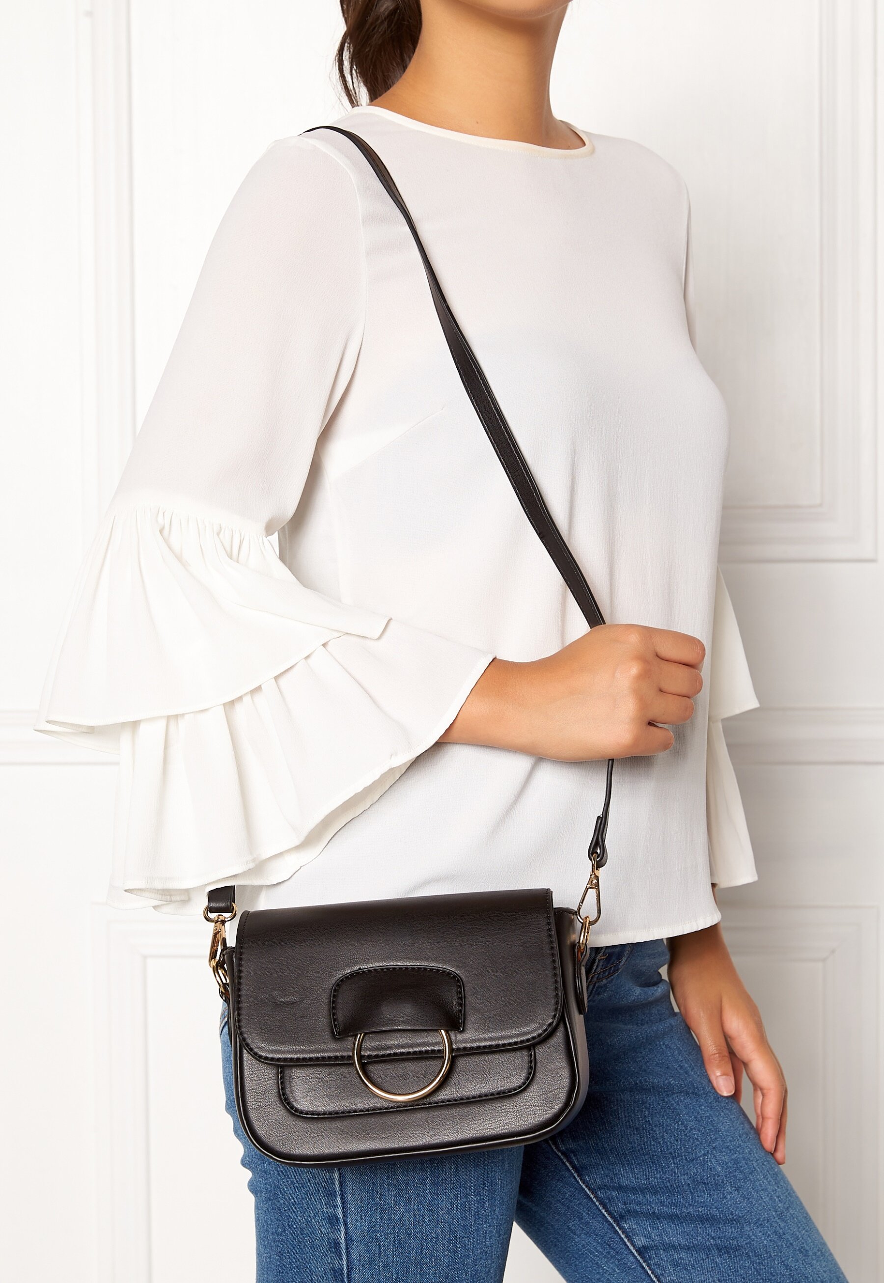 cross over satchel bag