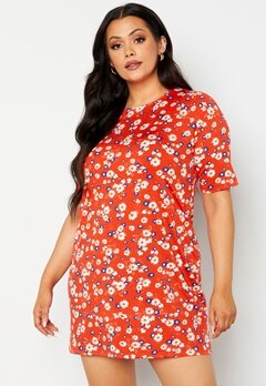 Happy Holly Blenda ss dress Red / Floral bubbleroom.no