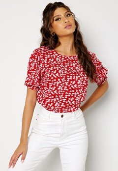 Happy Holly Tris puff blouse Red / Patterned bubbleroom.no
