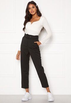 Make Way Elin belted trousers Black / Striped / White bubbleroom.no