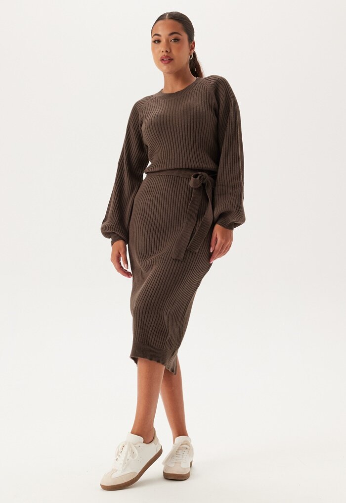 BUBBLEROOM Round Neck Rib Knitted Midi Dress 