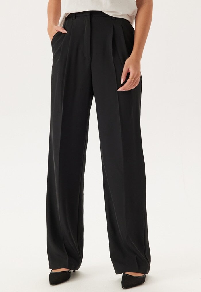 BUBBLEROOM Denice Straight Leg Suit Pants