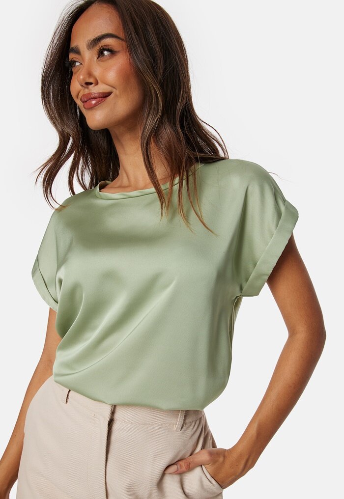 VILA Ellette S/S Satin Top - Bubbleroom